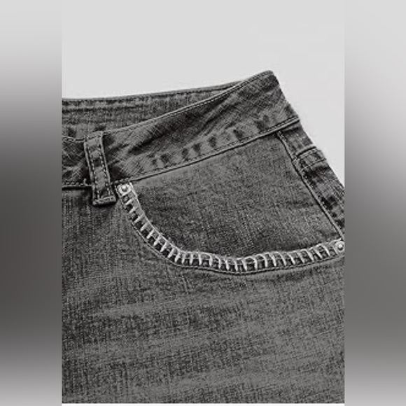 Flamingals Wash Mid Waist Straight Leg Crop Jeans Size Medium NWT - Picture 3 of 9